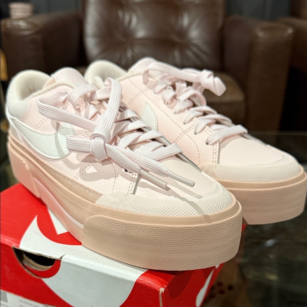 Nike Court Legacy Lift Women's Soft Pink Sneakers